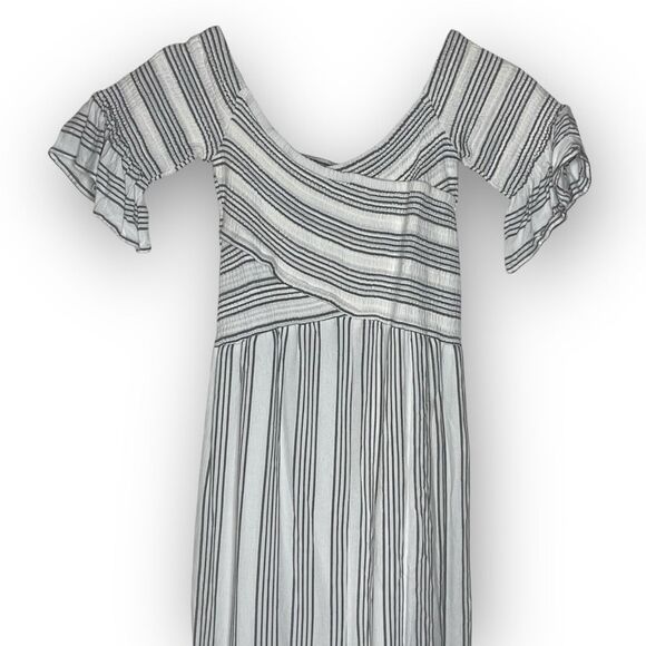 Anthropologie Ali & Jay Jumpsuit Romper Gray White Stripe Smocked Women’s Medium - Picture 4 of 12